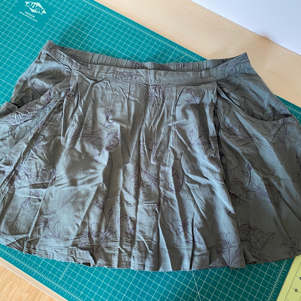 Old Navy skirt